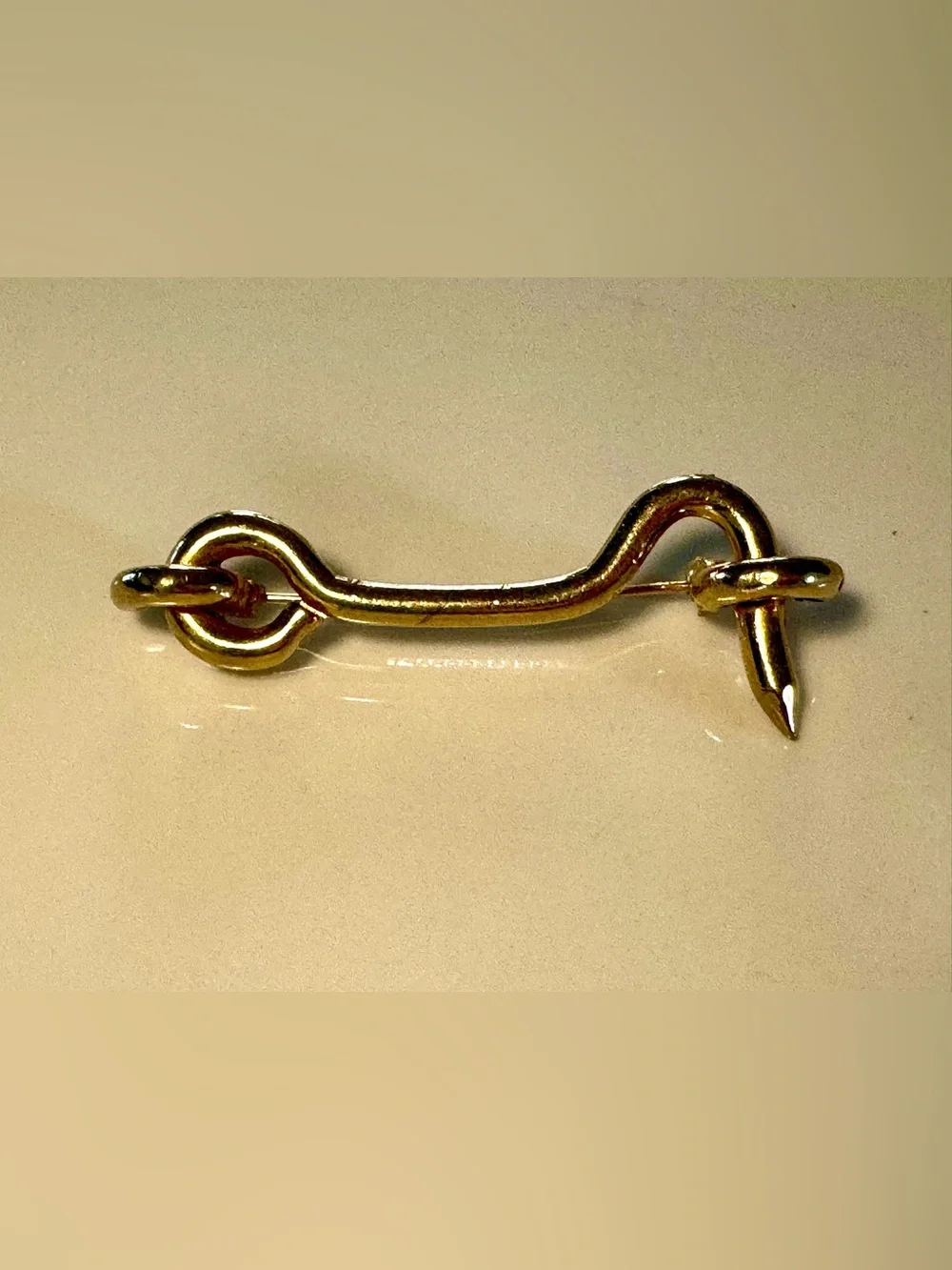 Vintage Signed ACCESSOCRAFT Hook & Eye LATCH PIN/Brooch~Gold Tone